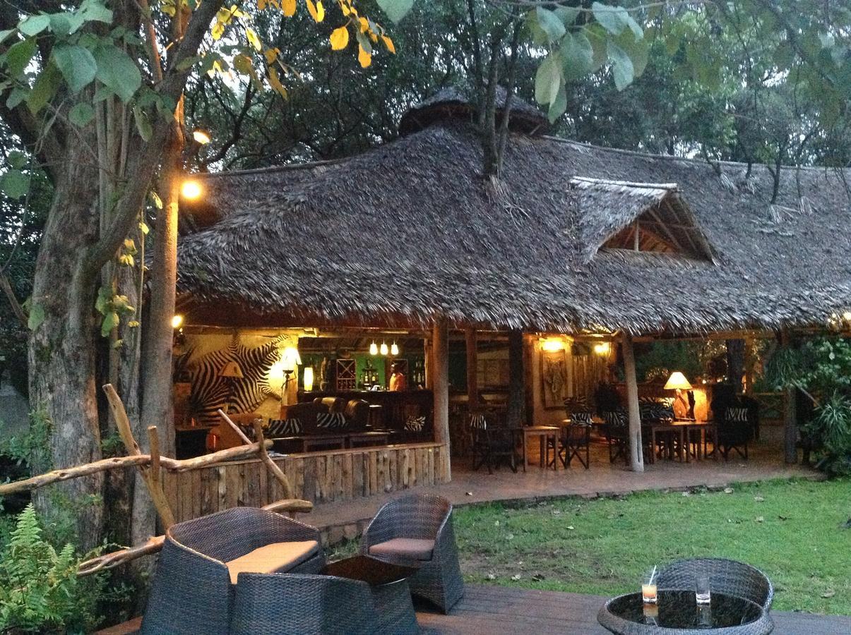 Wilderness Seekers Ltd Trading As Mara River Camp Vila Aitong Exterior foto